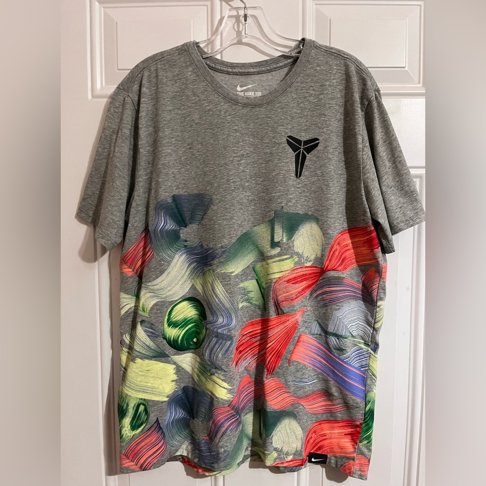 Nike‎ T Shirt Kobe Bryant 11 Men's L Gray Mamba Easter Edition Basketball Tee